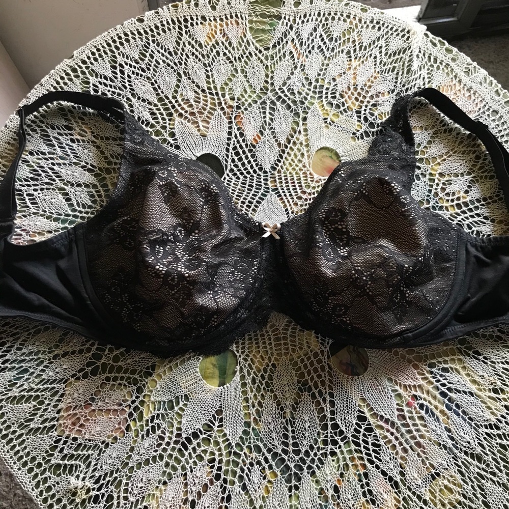 Triumph Lace Bra!